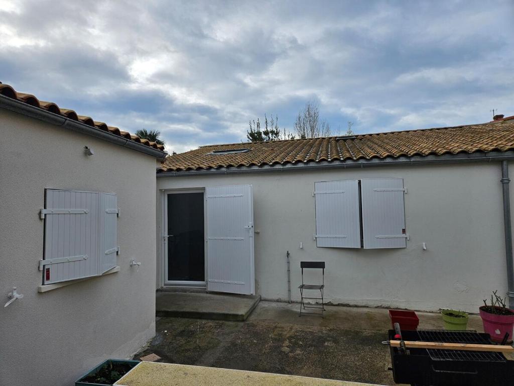 Accueillant T2 avec terrasse privée - 3
