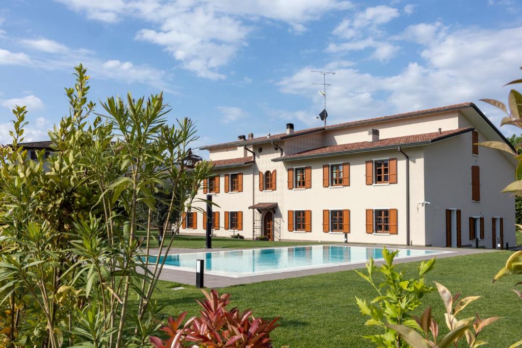 Alba - Borgo Le Tese, Rivoltella