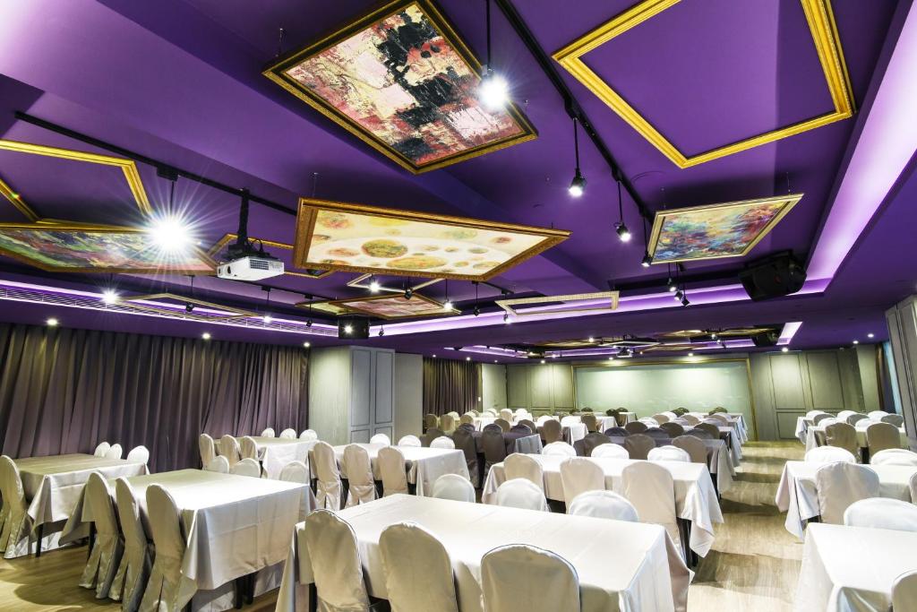 Centro business