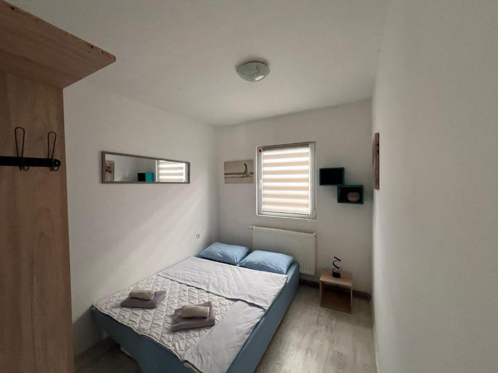 House Dea - 4