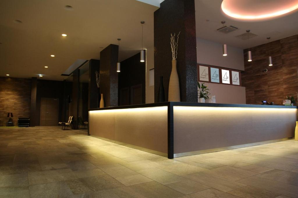 4 SPA Hotel — Restaurant & bars in Cannizzaro, Sicily