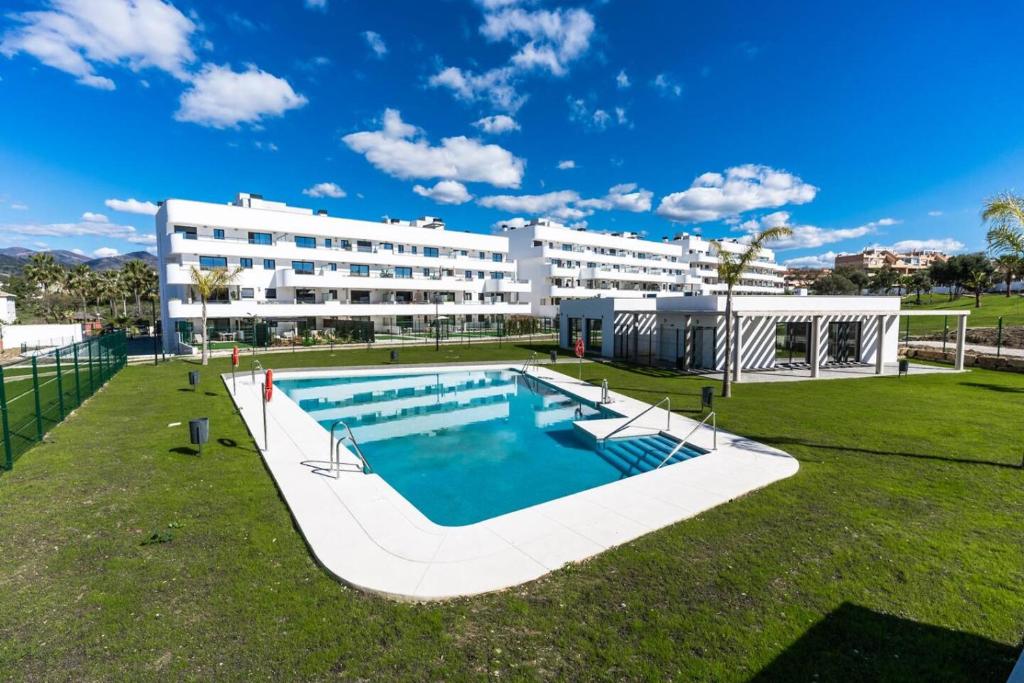 Luxury Apt. Aranya Estepona Pool and Parking - 2