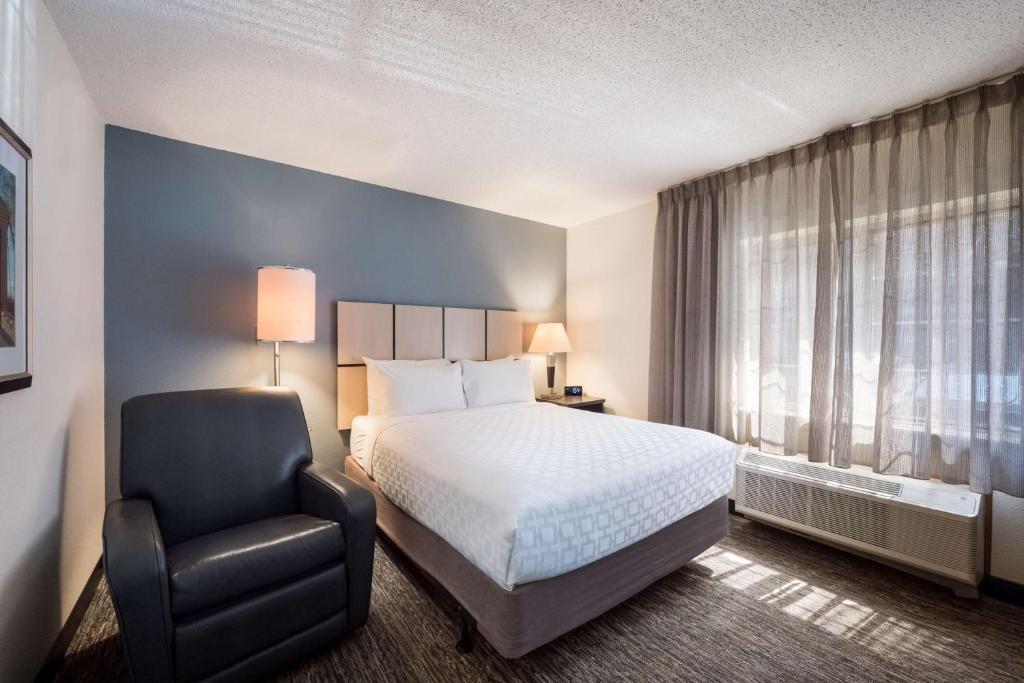 Sonesta Simply Suites Lansing 외관