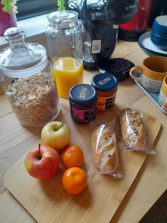 Double room, living space and bathroom, in a family home, near Ulverston, Pennington