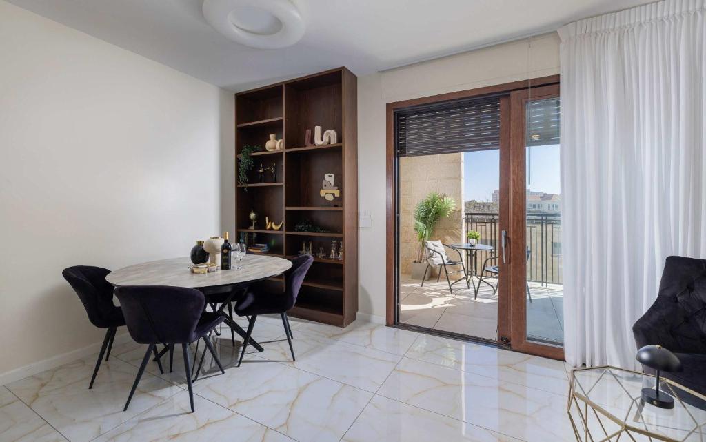 Jerusalem Estates D - Luxury Views & Serenity, Jeruzalém