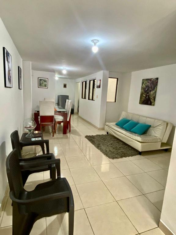 Hermoso apartamento cerca al Poblado, Medellín
