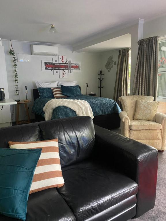 Hideaway - A Couples Retreat, Akaroa