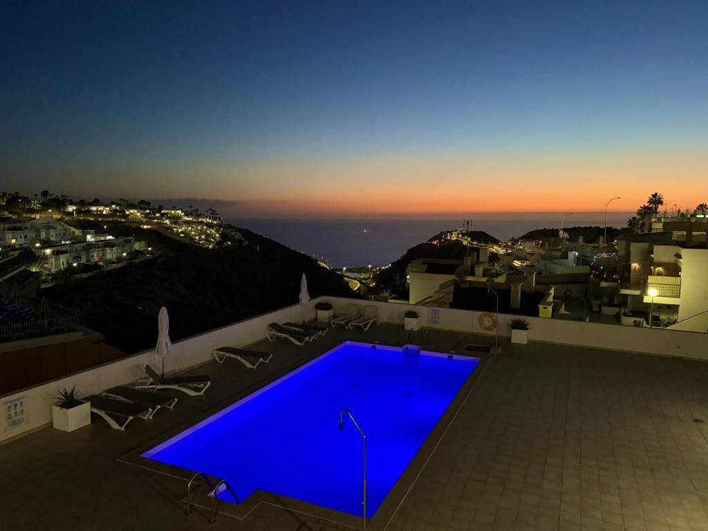 Vista Amadores by SunHousesCanarias - 2