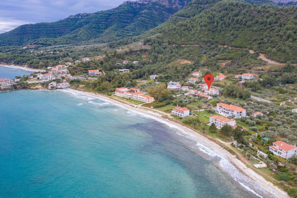 Tom's Place, Mesochórion