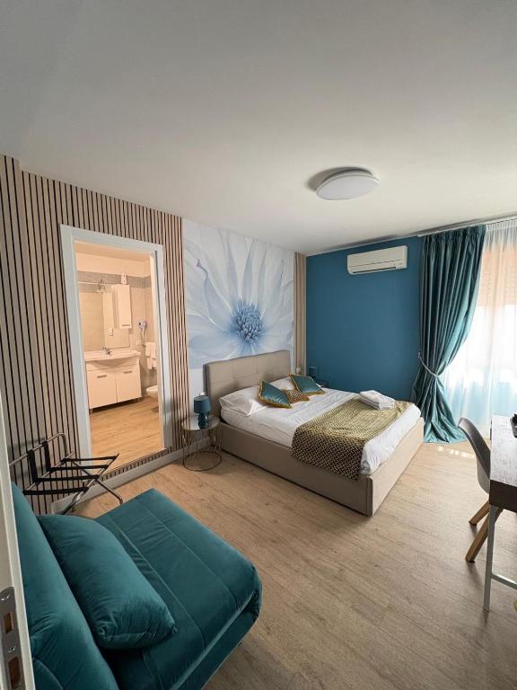 Casa flowers, Ciampino