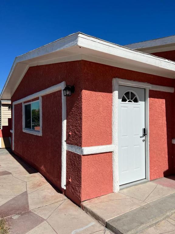 A small, spacious casita full of light, Las Vegas