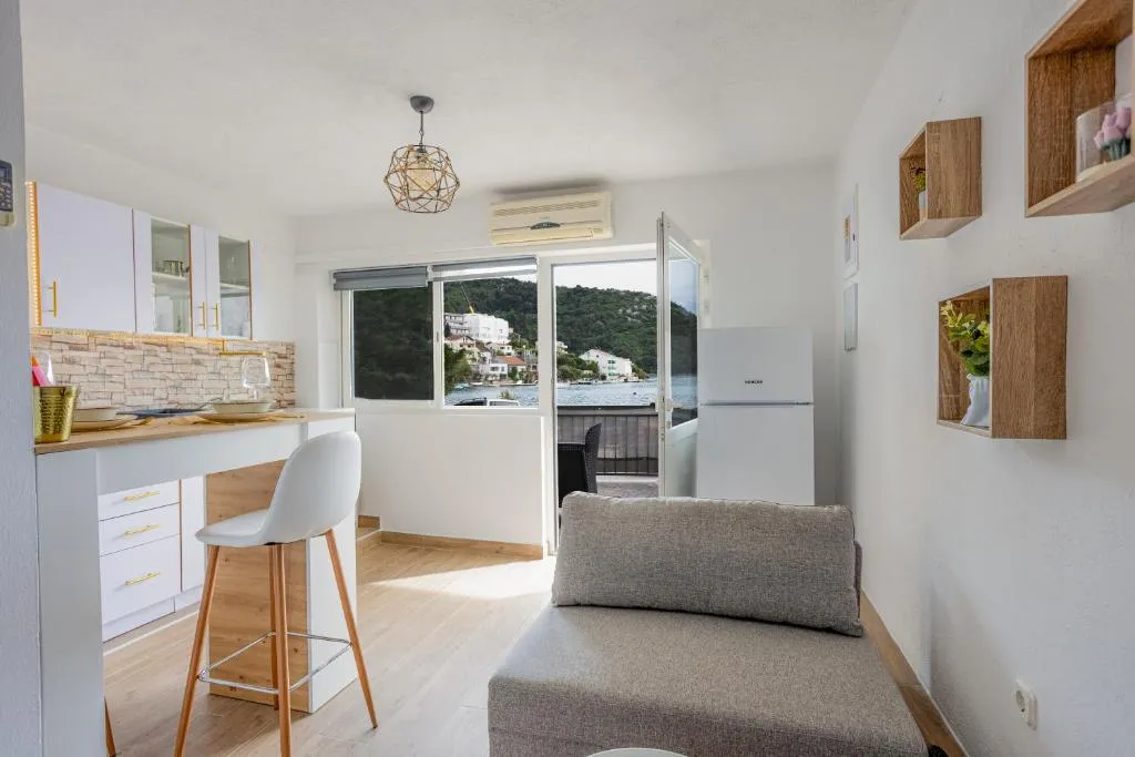 Apartment DuDo, hotel v destinaci Blace