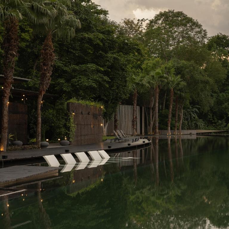 Swimming pool