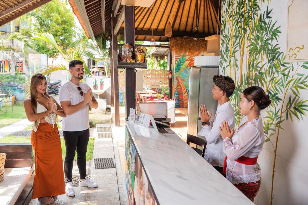 フロント・ロビー