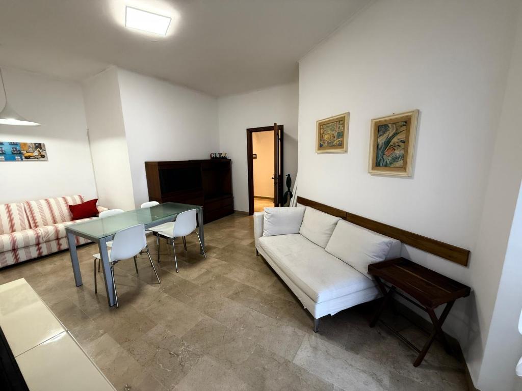 Vicolo Corte - 1
