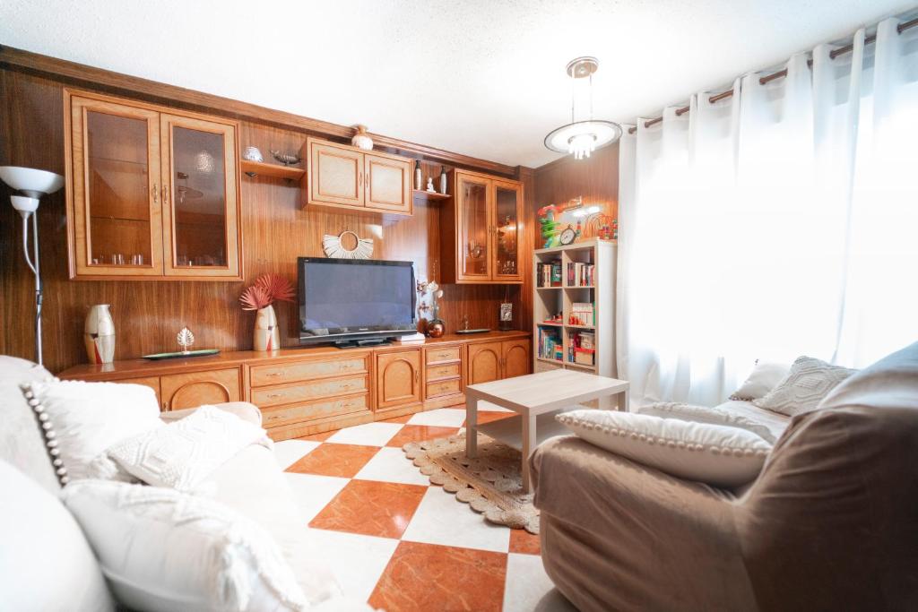 Apartamento Cortes de Cadiz - 1