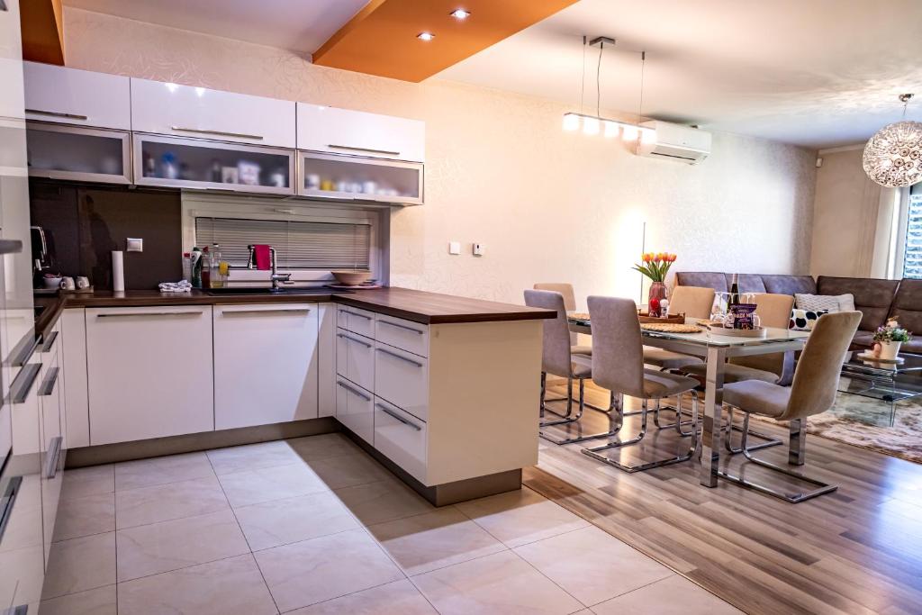 Dom so záhradou, Piešťany