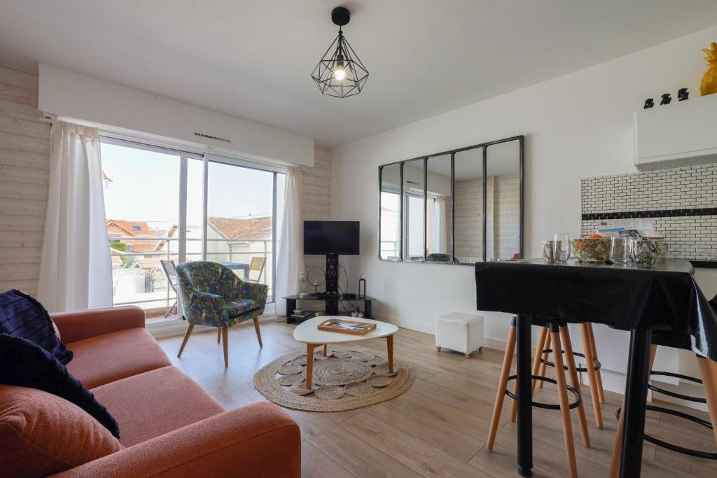 Studio entièrement rénové à deux pas des plages - 1