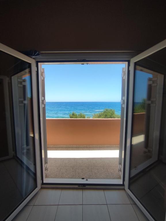 chrisa studio 1, Vouvás