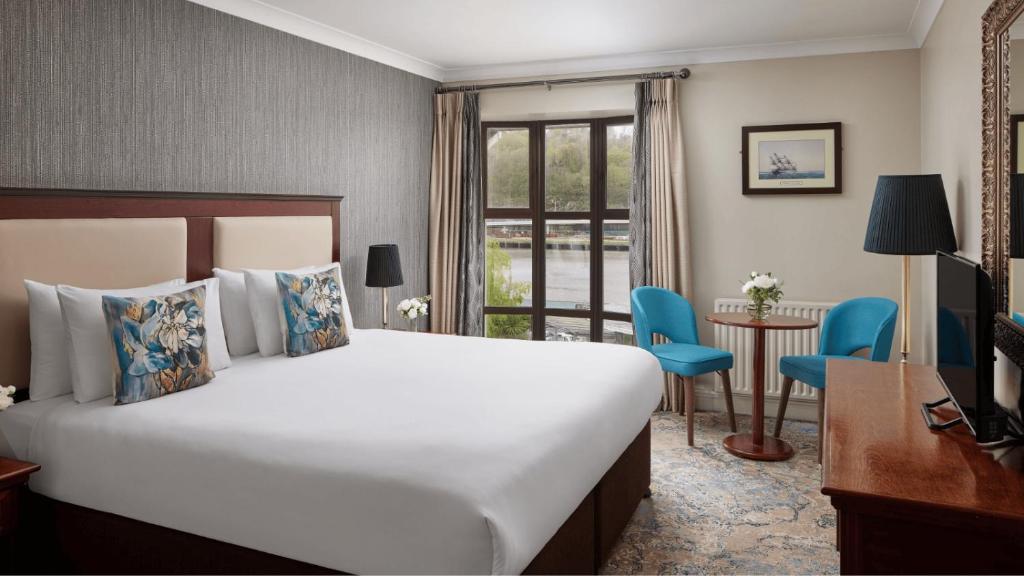 Double Room for Single Occupancy