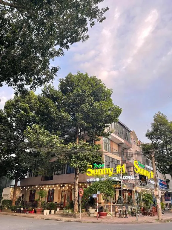 Sunny 1 Hometel Vinh Long, hotel in Vĩnh Long