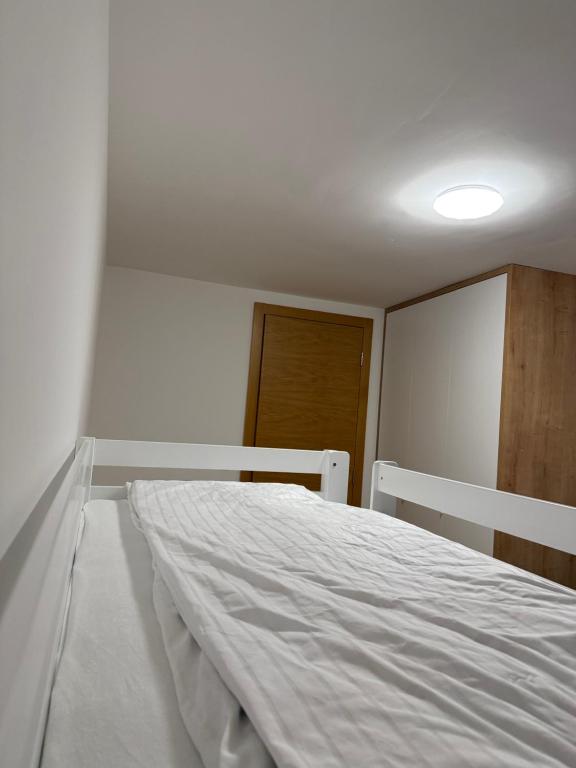 River Walk Sarajevo-Ilidza Best Apartman - 5