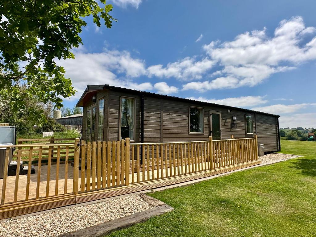 Fallow Cabin, Pilsdon