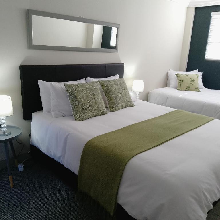 1 On Sonnet Unit Elaine, Kapské Město