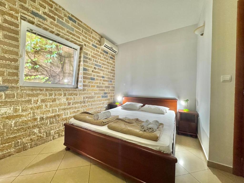 Contessa Apartments - 3