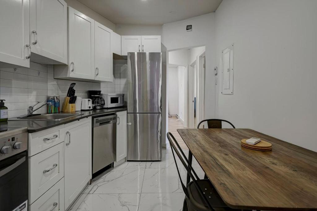 The NDG Nest A Relaxing 3BR Getaway in DT MTL, Montreal