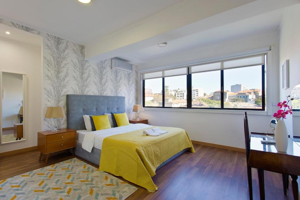 APOSENTUS - The First, Porto