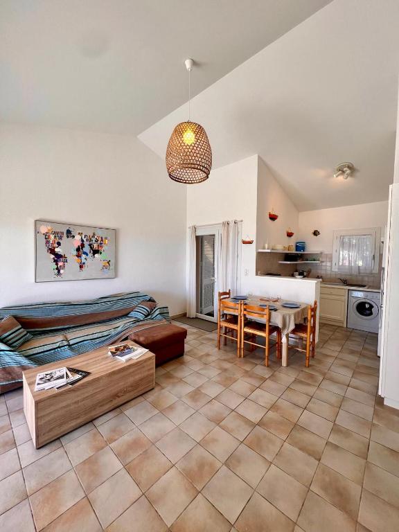 Logement A Nepita splendide vue mer avec piscine, Porto-Vecchio