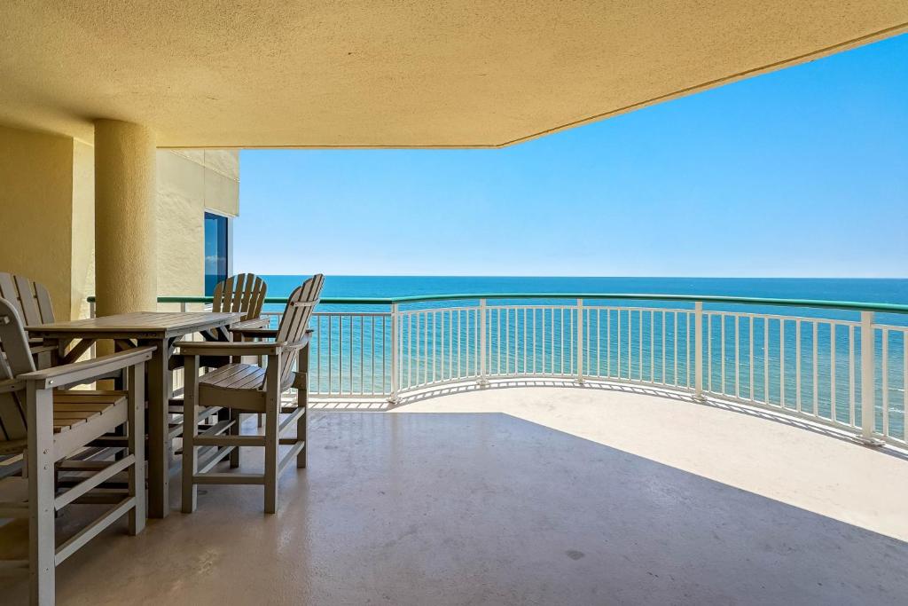 Beach Colony Tower Unit 18C, Pensacola