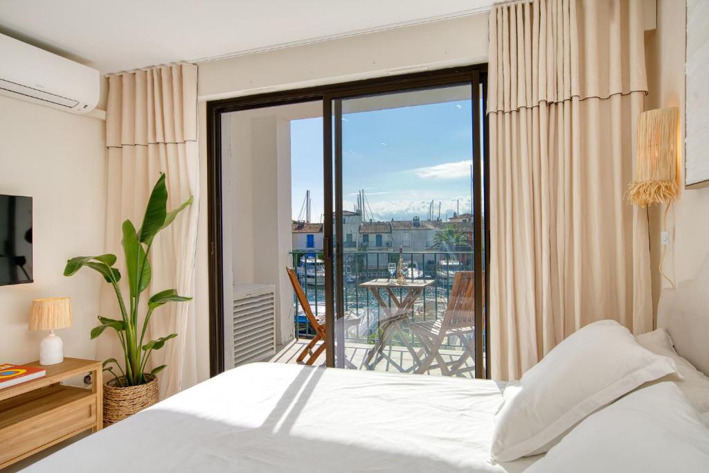 Studio rénové avec vue mer, Grimaud