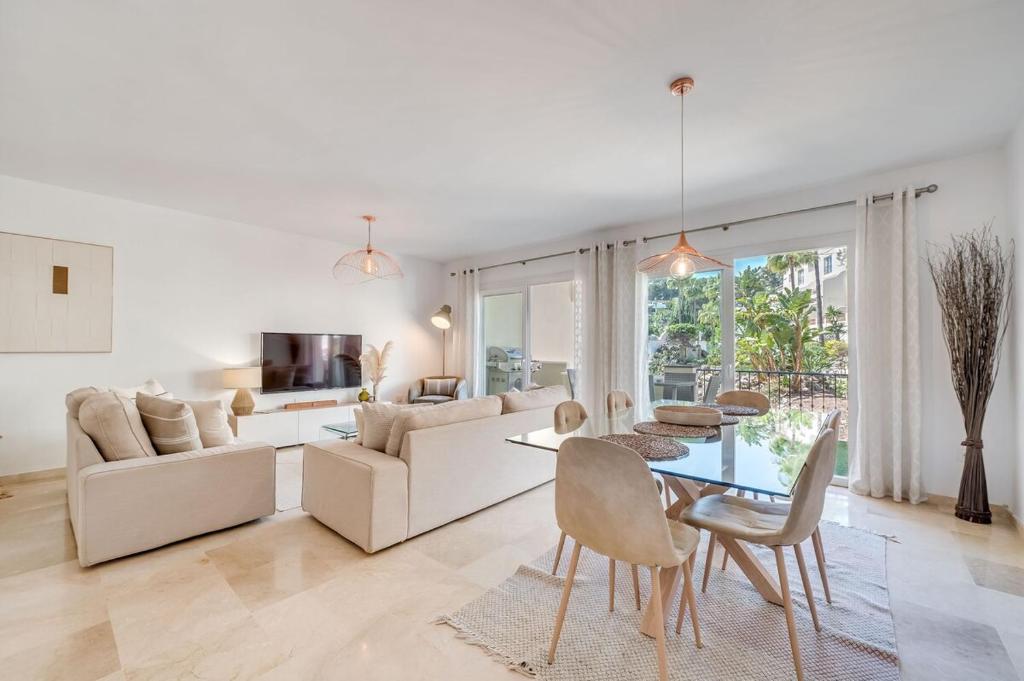 New spacious townhouse in Marbella - 4