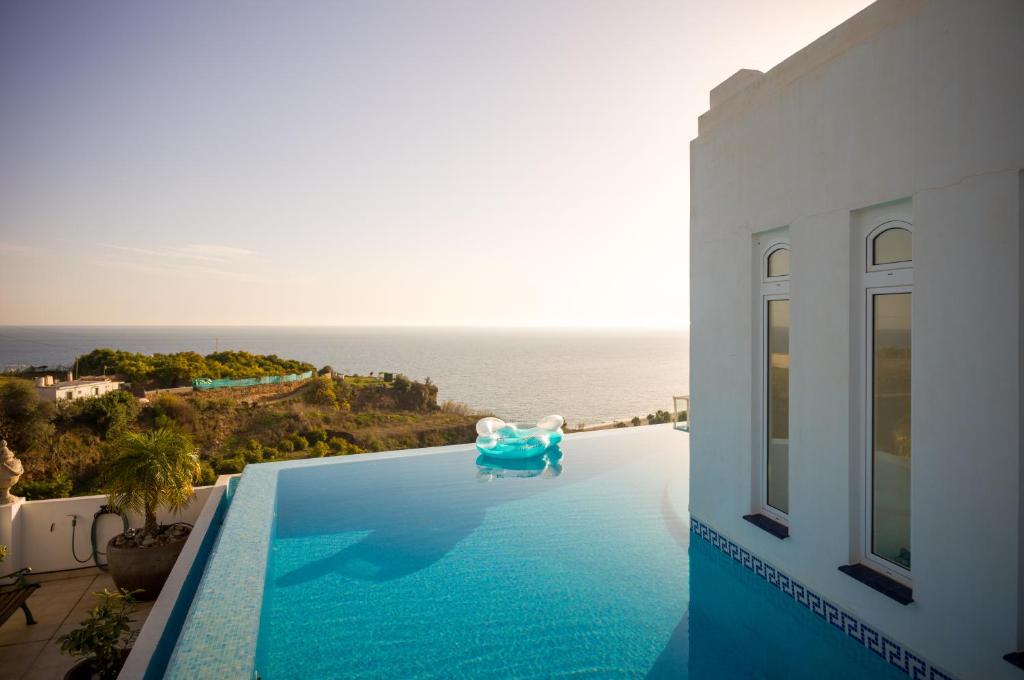 Chimenea - Luxury Villa with Private Pool & Stunning Sea Views - LUAL - 3