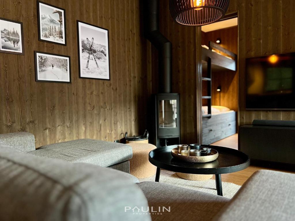 Lindvallen Ski Resort Pool and Padel - Sauna - 6 Guests - Pet Friendly, Sälen