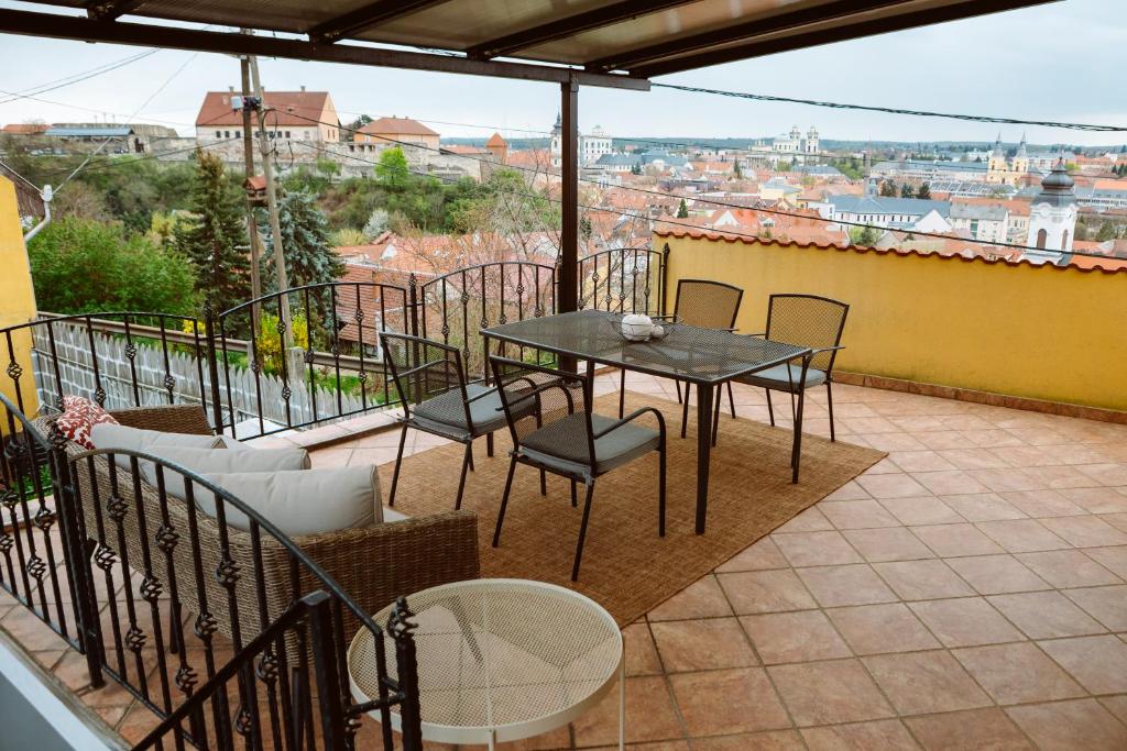 Királyszéke Apartman, Eger