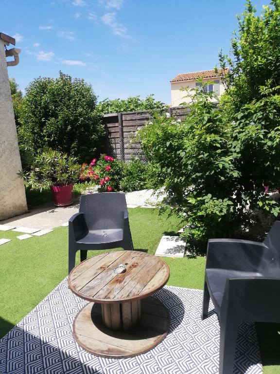 Petit cocon avec terrasse - 2