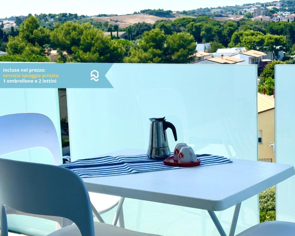 M413 - Marcelli, quadrilocale fronte mare con vista e spiaggia privata - 4
