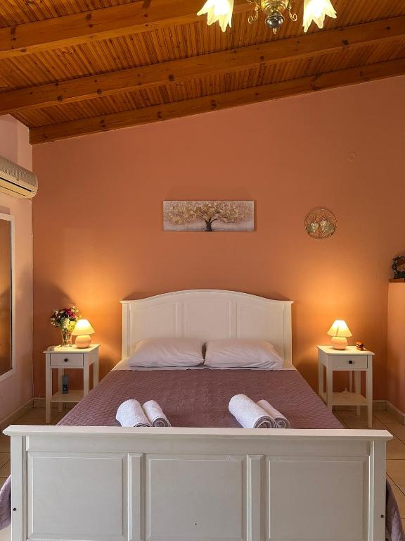 EliasNest Clio Studio - Φωτεινό και ζεστό στούντιο 2 ατόμων στο κέντρο της Καλαμάτας, Kalamata