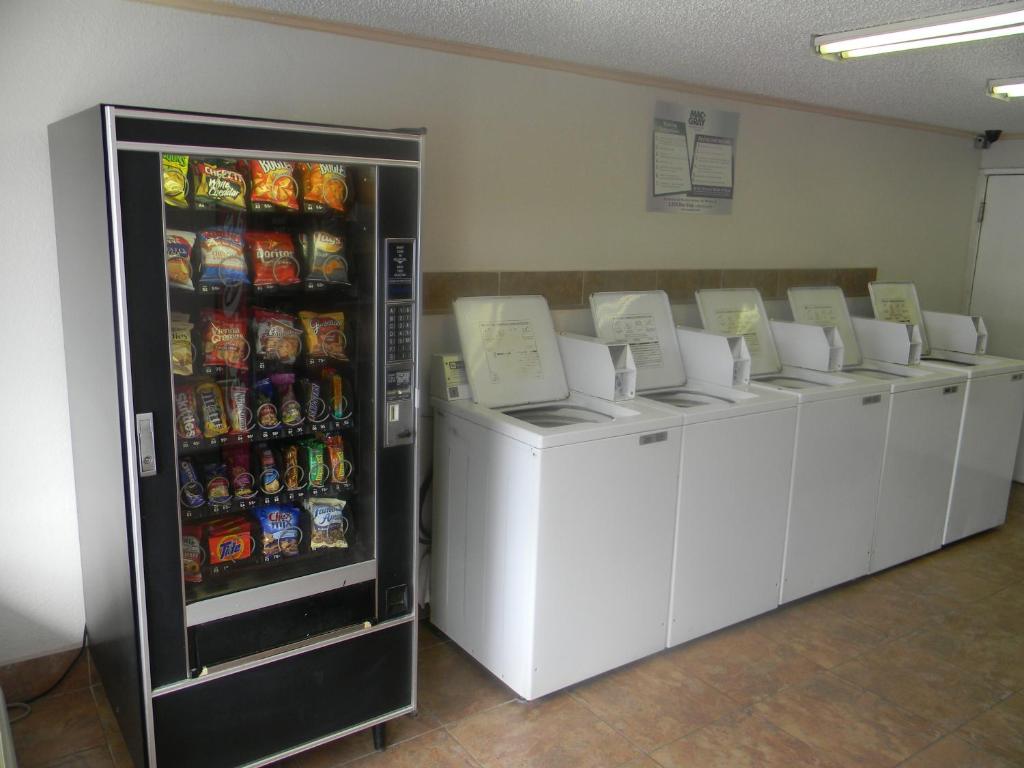 Americas Best Value Inn & Suites Conyers Photo 15