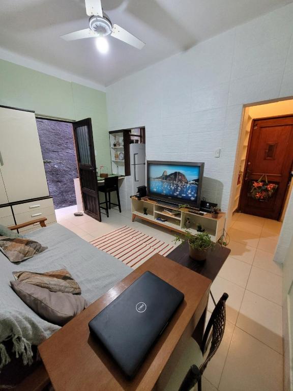 Temporada - Host URCA, Rio de Janeiro