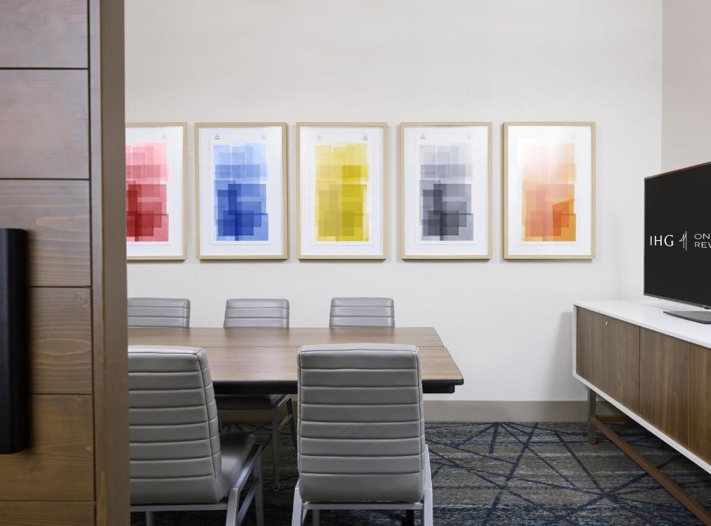 Staybridge Suites Toronto Airport East 외관