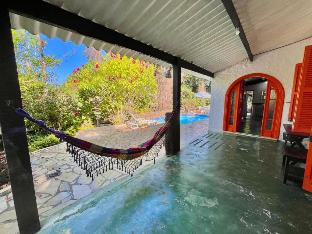 Casa rústica com piscina a 300mts da praia, Ubatuba