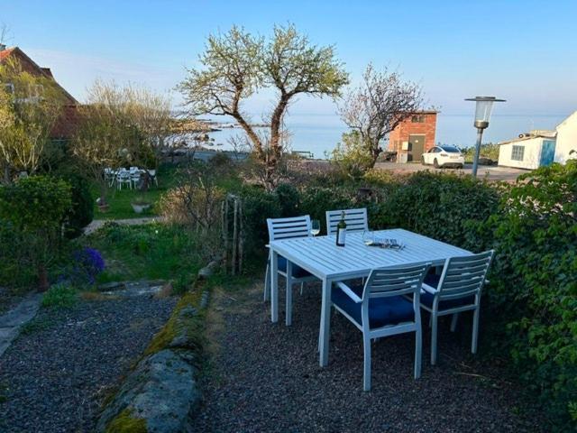 Idyllic Summerhouse On The Cliff With Sea View, Svaneke