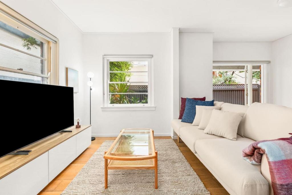 Coogee Crest - Relaxed Base between Randwick & Beach, Sydney