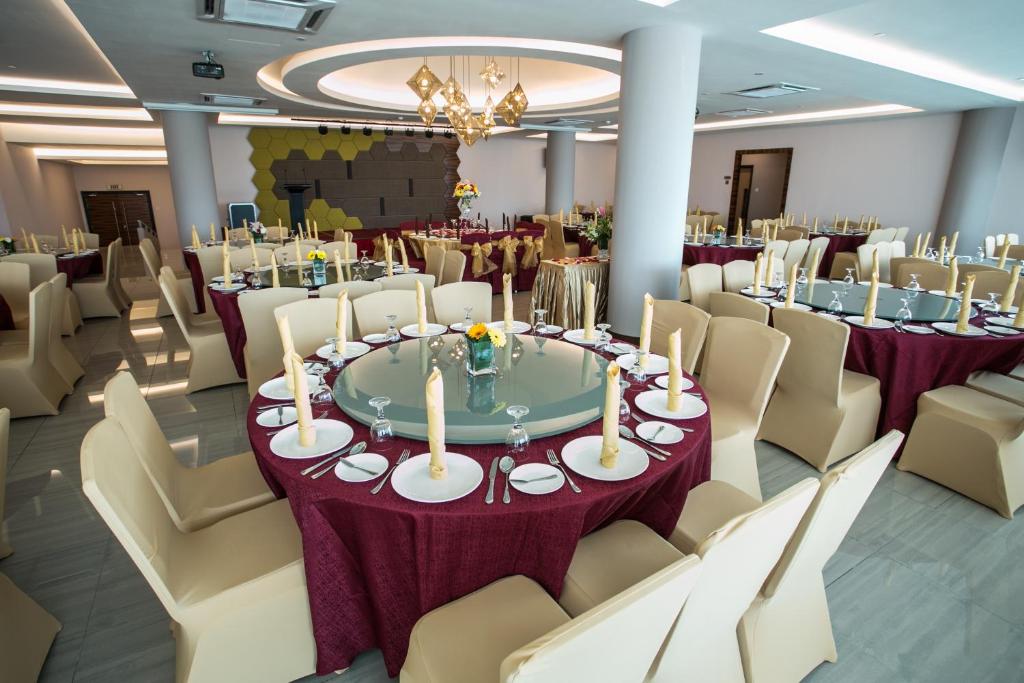 Banquet hall