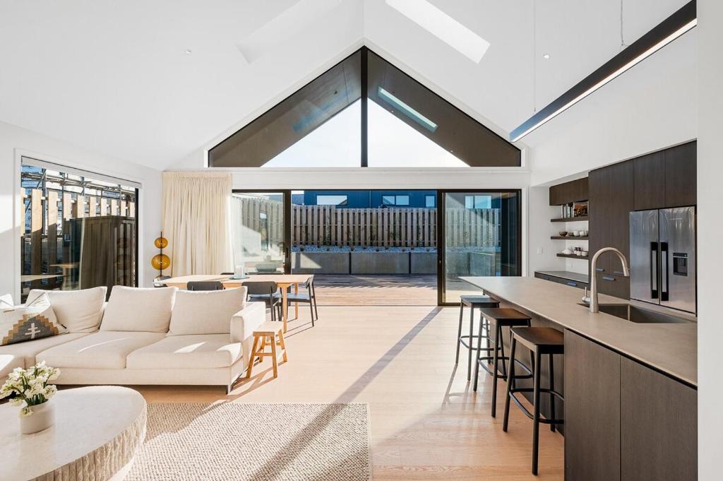 Wanaka Utopia!, Wanaka