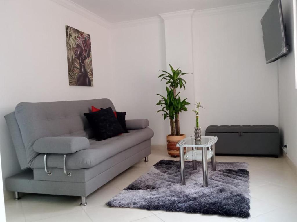 Apartamento renovado parque La Floresta, reserva minimo de 21 dias - 4